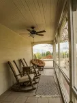 Lux family retreat, hot tub, specular views. Spacious home on the golf course. - 4-Star