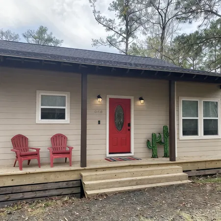Cozy Cottage in Rayburn Country-Pet Friendly-King Suite/Pool Table! Sleeps 10