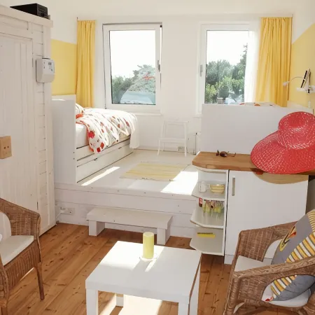 Light-flooded apartment with private sauna! Beach walking distance, with dog!