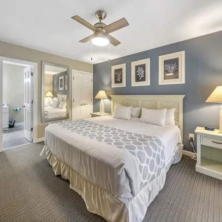 Condo right on the Golf Course!