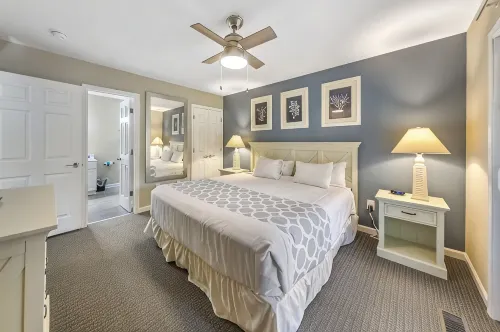 Condo right on the Golf Course! - 3-Star