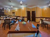Family Hotel at Renaissance Square - Flughafentransfer