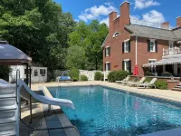 Luxury Mansion Retreat near Lake George and Saratoga - Swimmingpools