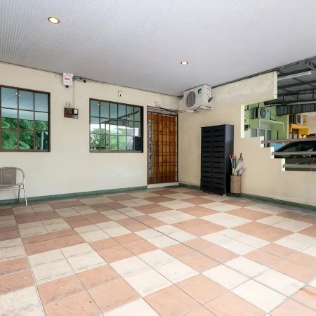 Homie4u @Ipoh Garden East | 7 pax | WiFi | Gym by VCR