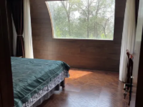 Liangcheng Yujia RV Camp โรงแรมในเหลียงเฉิง