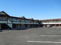 Arlington Inn Hotels in Bay Township