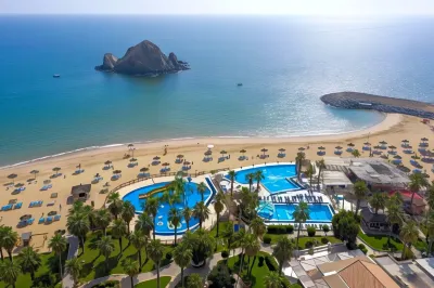 Sandy Beach Hotel & Resort Hoteles cerca de Sandy Beach