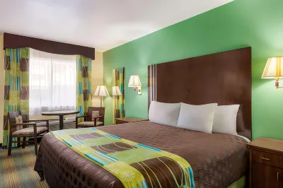 Ramada by Wyndham San Antonio Near SeaWorld/Lackland AFB Hotel di San Antonio