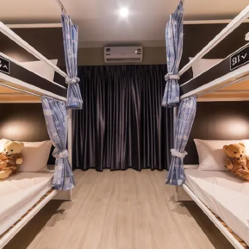 Napa Hostel Samrong Station Hotels near Erawan Museum