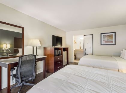 SureStay Hotel by Best Western Sarasota Lido Beach