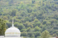 Khyber Guest House Swat โรงแรมในไซดูชาริฟ