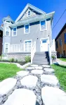 Group Friendly 6Br Near Aquarium & Niagara Falls