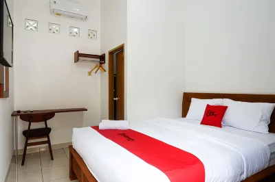 RedDoorz Syariah near Exit Tol Krapyak Semarang Hotel di Semarang Barat