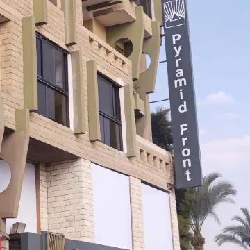 Pyramid Front Hotel