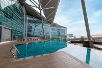 Raia Hotel & Convention Centre Kuching - Rooftop Pools