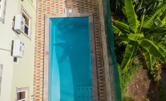 Topaz Apartment Villas-Pool Side Piton V