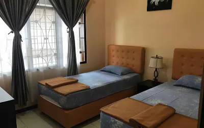 Parama Guest House Hotels near Wisata Selecta