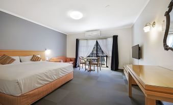 컴포트 인 컨트리 플라자 홀스 갭