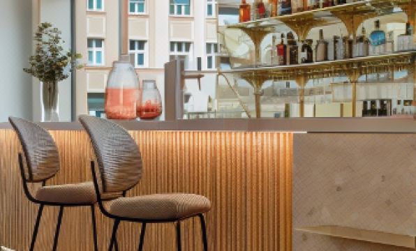 Miano Hotel & Bar - Housity