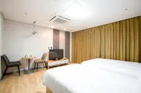 Boryeong Base Resort Hoteles cerca de Daecheon Beach