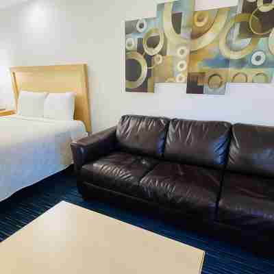 Royal Inn Hotel Rooms