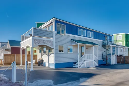 Wells Beach House w/ Ocean-View Deck Hotels in Wells
