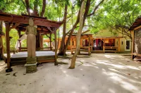Tiny House in Authentic Japanese Koi Garden in Florida Hotels in Homestead