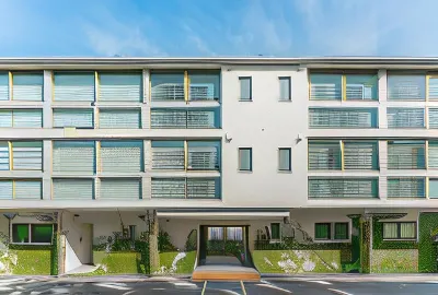 Beach Haus Key Biscayne Contemporary Apartments