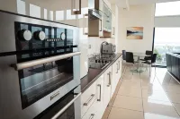 The Western Citypoint Apartments Hotels in Ґолуей