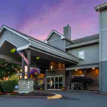 La Quinta Inn & Suites by Wyndham Eugene Hotel Exterior