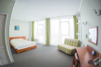 Hotel Chaika Hotel dekat Tchaikovsky State Institute of Physical Culture