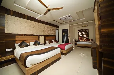 Om Sai B&B Hotels in der Nähe von श्राइन बाबा डीप सिंघ जी