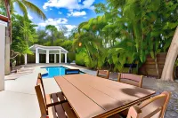 Crescent Beach Villas by Beachside Management