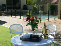 Villa Xanelle Boutique Guest House - parkir