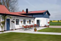Österlens Karlsgård Hotels near Hammars backar-Kåsebergaåsen Naturvårdsområde