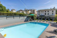 The Devon Court - 3-Star