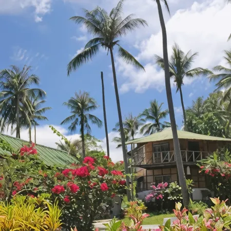 TP Hut Bungalows Отели рядом с достопримечательностью «Pearl Beach»