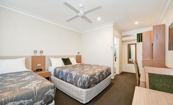 Colonial Terrace Motor Inn