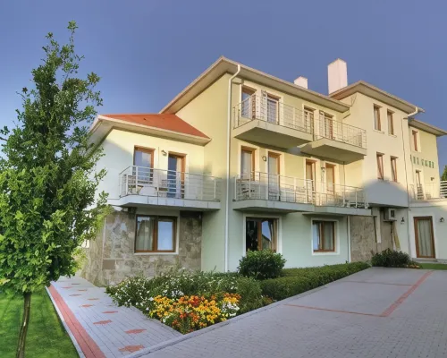 Jade Hotel-Ezüsthíd Hotel Hotels in Veszprem