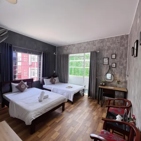 Amy Hostel Hue