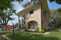 Katy House Bed and Breakfast