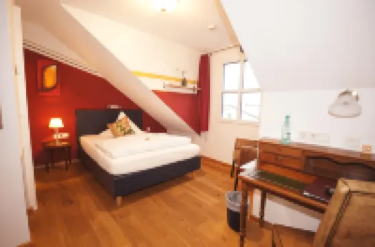 Uno Hotel Chapeau Noir Hôtels à : 