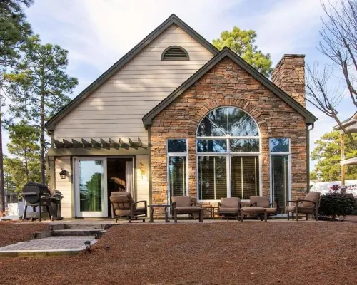 Stunning Golf Views on Pinehurst National No. 9. A Luxurious Retreat Awaits. Hotels in Pinehurst