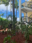 Broadwater Keys Holiday Apartments Hotels in Labrador