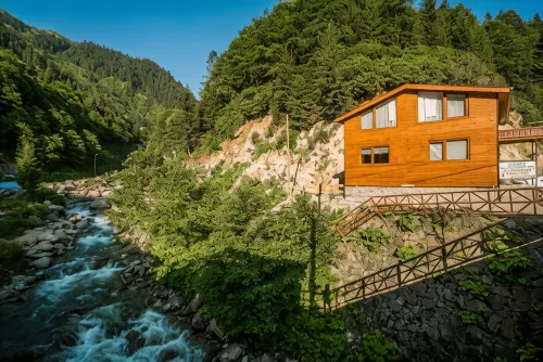 Ayder Selale Dag Evi