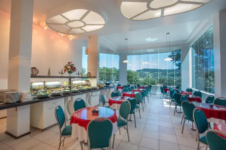 Pratas Thermas Resort Отели в г. Сан-Карлус