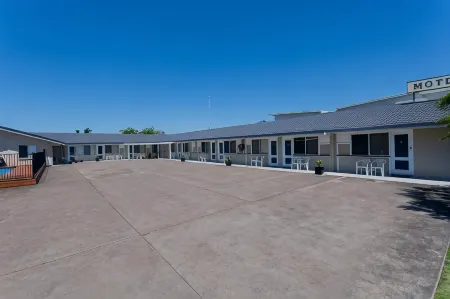 Wynnum Anchor Motel Отели в г. Виннум