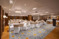 Aloha on the Ganges by Leisure Hotels