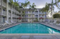 Motel 6 Oceanside, CA - Kolam Renang