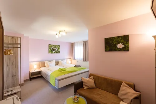 Kräuterhotel Garni Zur Klostergrotte Hotels in Nohra